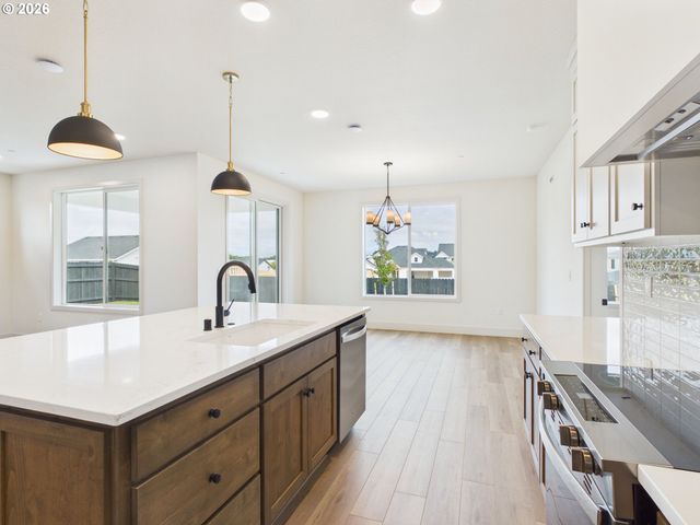 4220 N LUNA Ln, Ridgefield, WA 98642