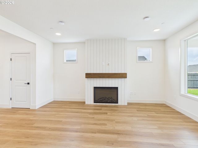 4220 N LUNA Ln, Ridgefield, WA 98642