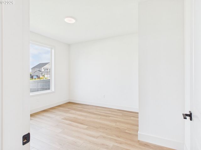 4220 N LUNA Ln, Ridgefield, WA 98642