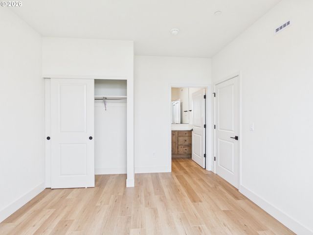 4220 N LUNA Ln, Ridgefield, WA 98642