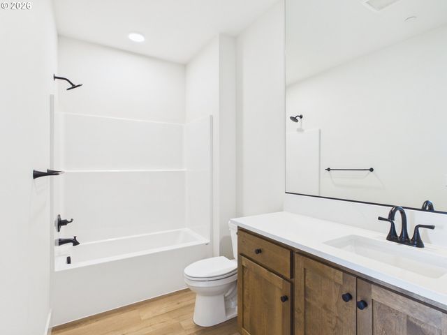 4220 N LUNA Ln, Ridgefield, WA 98642