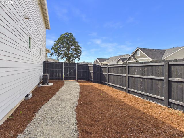4220 N LUNA Ln, Ridgefield, WA 98642