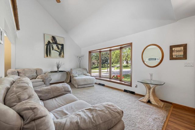 571 S Ridge COURT, Colgate, WI 53017
