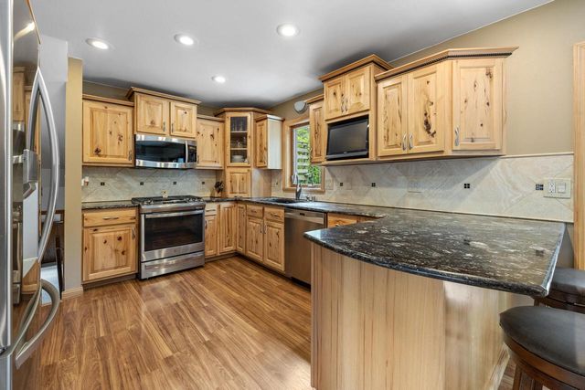 571 S Ridge COURT, Colgate, WI 53017