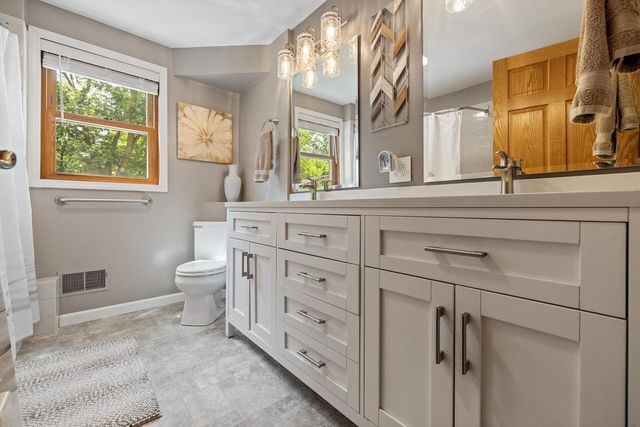 571 S Ridge COURT, Colgate, WI 53017