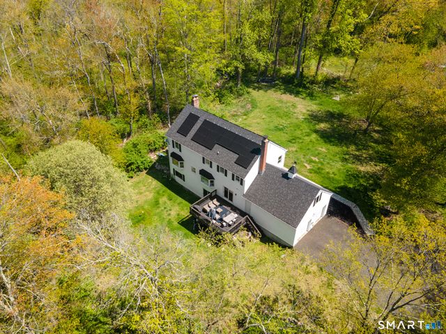 225 Bethmour Road, Bethany, CT 06524