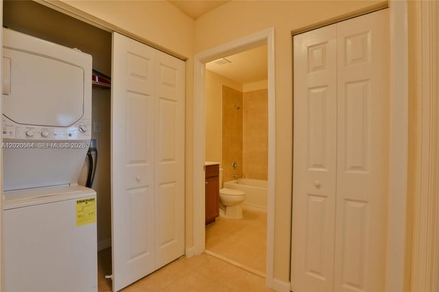 22421 SW 88th Pl 304-2, Cutler Bay, FL 33190