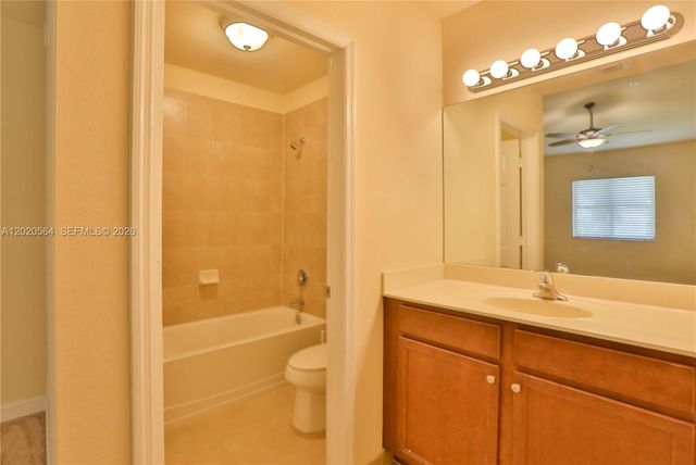 22421 SW 88th Pl 304-2, Cutler Bay, FL 33190