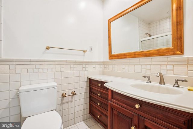 8112 BUCKSPARK LN E, Potomac, MD 20854