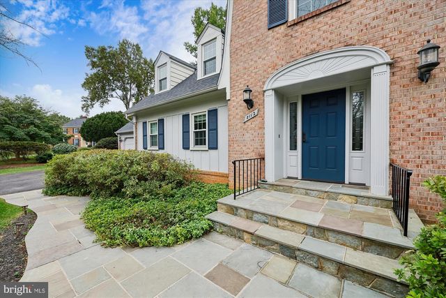 8112 BUCKSPARK LN E, Potomac, MD 20854