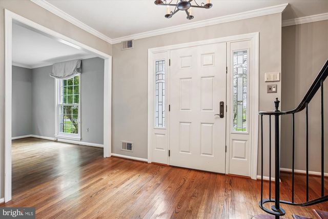 8112 BUCKSPARK LN E, Potomac, MD 20854