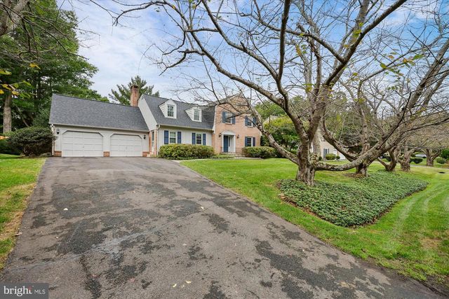 8112 BUCKSPARK LN E, Potomac, MD 20854