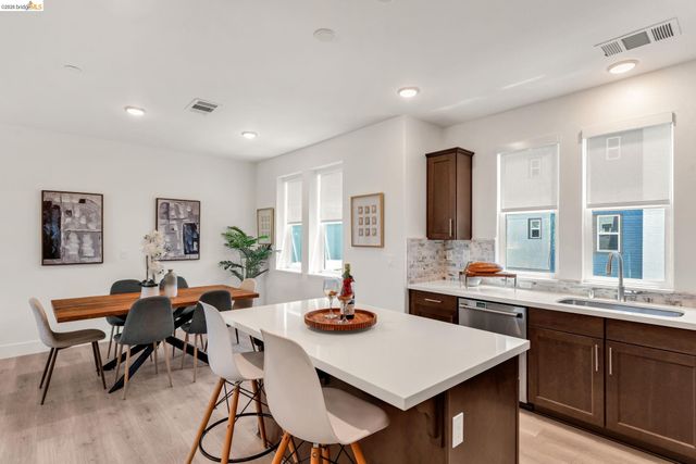 820 E Duane Ave 5, Sunnyvale, CA 94085