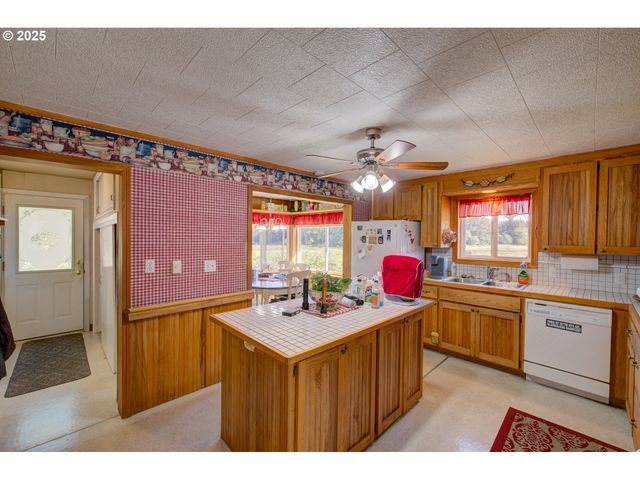 35539 LITTLE WALLUSKI Ln, Astoria, OR 97103