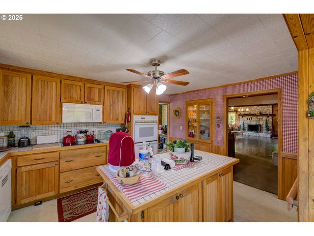 35539 LITTLE WALLUSKI Ln, Astoria, OR 97103