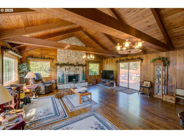 35539 LITTLE WALLUSKI Ln, Astoria, OR 97103