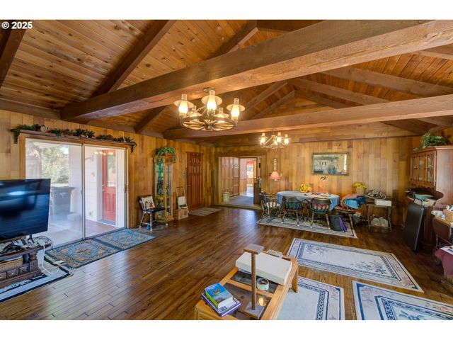 35539 LITTLE WALLUSKI Ln, Astoria, OR 97103