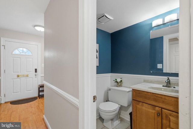 10025 MAPLE LEAF DR, Gaithersburg, MD 20886