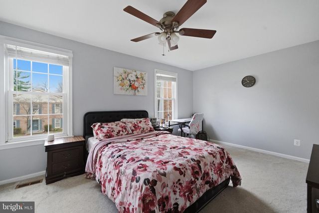 10025 MAPLE LEAF DR, Gaithersburg, MD 20886