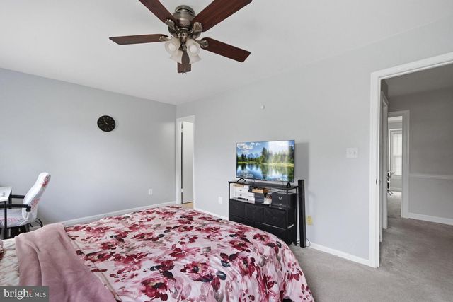 10025 MAPLE LEAF DR, Gaithersburg, MD 20886