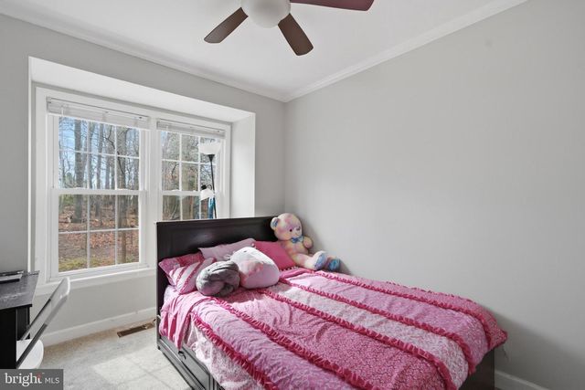 10025 MAPLE LEAF DR, Gaithersburg, MD 20886