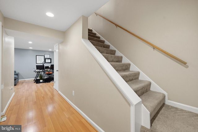 10025 MAPLE LEAF DR, Gaithersburg, MD 20886