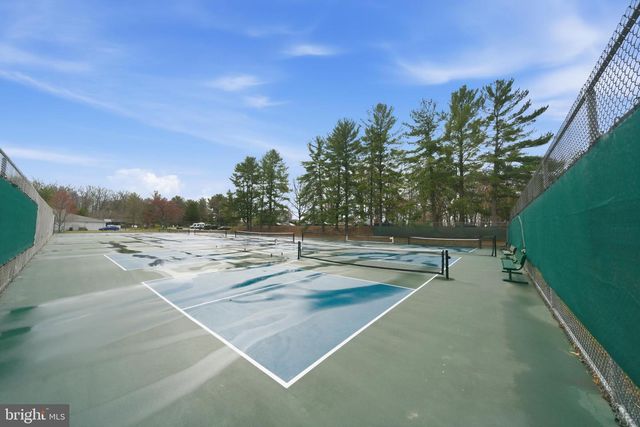 10025 MAPLE LEAF DR, Gaithersburg, MD 20886