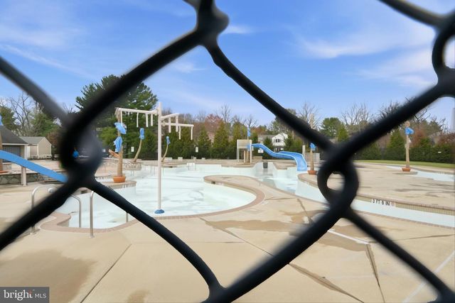 10025 MAPLE LEAF DR, Gaithersburg, MD 20886