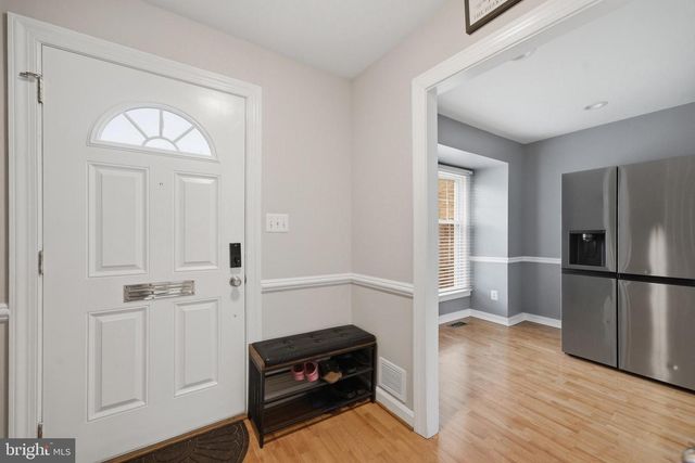 10025 MAPLE LEAF DR, Gaithersburg, MD 20886