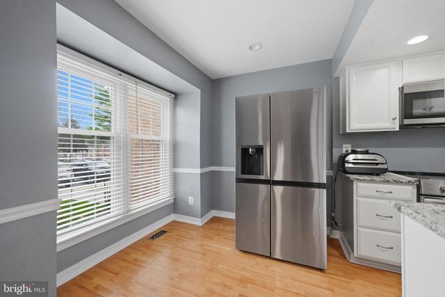 10025 MAPLE LEAF DR, Gaithersburg, MD 20886