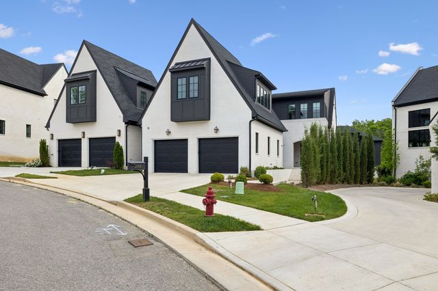 328 Kelly Glenn Ct, Brentwood, TN 37027