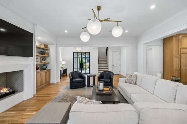 328 Kelly Glenn Ct, Brentwood, TN 37027