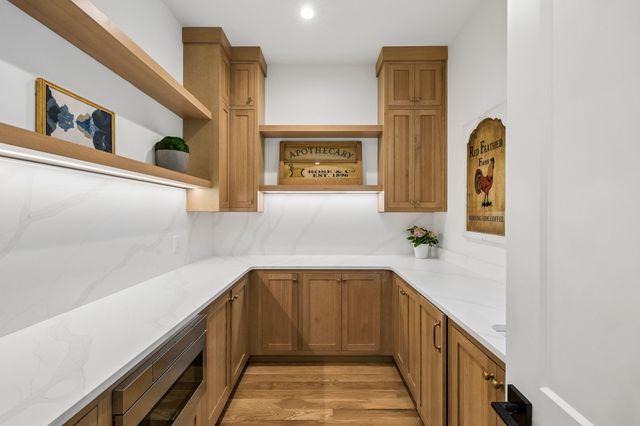 328 Kelly Glenn Ct, Brentwood, TN 37027