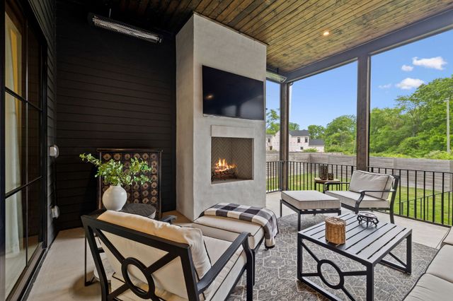 328 Kelly Glenn Ct, Brentwood, TN 37027