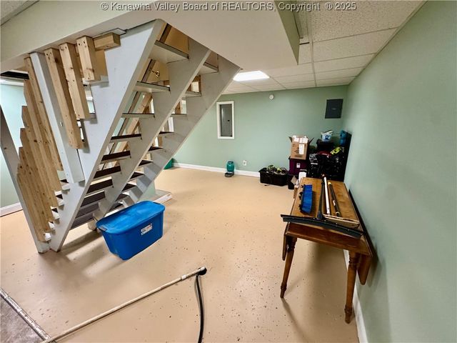 3028 Frame Road, Elkview, WV 25071