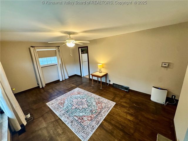 3028 Frame Road, Elkview, WV 25071