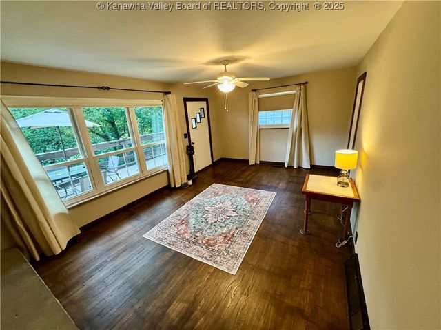 3028 Frame Road, Elkview, WV 25071