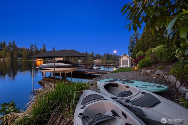 5627 W Flowing Lake Road, Snohomish, WA 98290