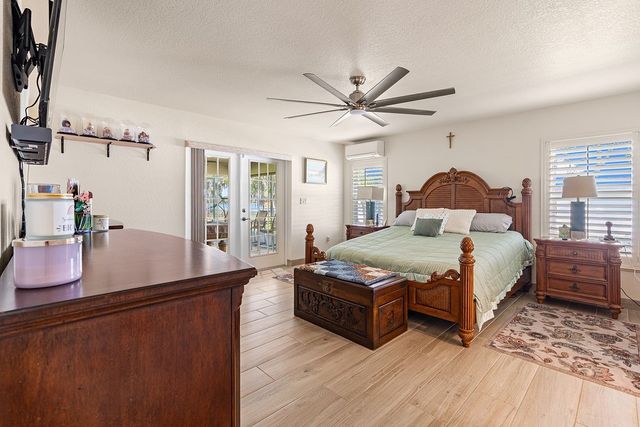 1360 Lake Josephine Drive, Out Of Area, FL 33875