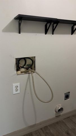 64 Neyland Street, Houston, TX 77022