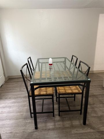 64 Neyland Street, Houston, TX 77022