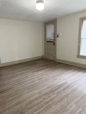 64 Neyland Street, Houston, TX 77022