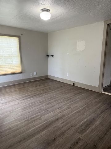 64 Neyland Street, Houston, TX 77022