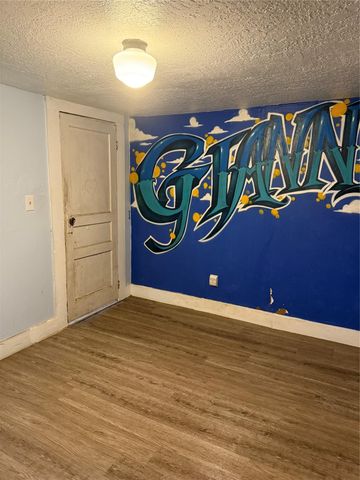 64 Neyland Street, Houston, TX 77022