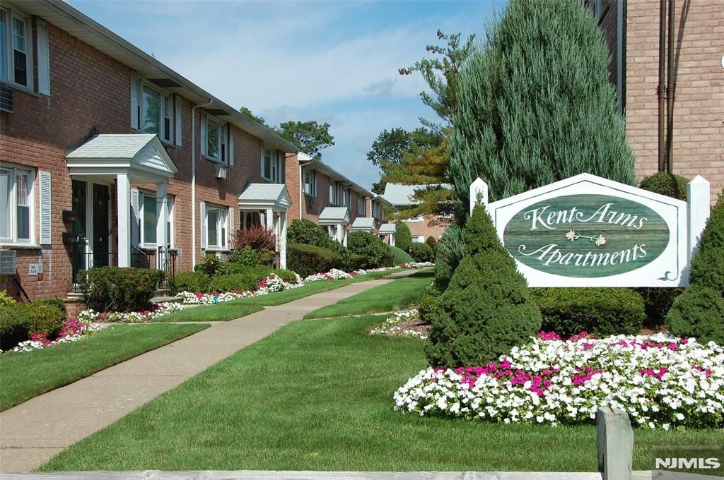 60 Columbia Avenue 17, Dumont, NJ 07628