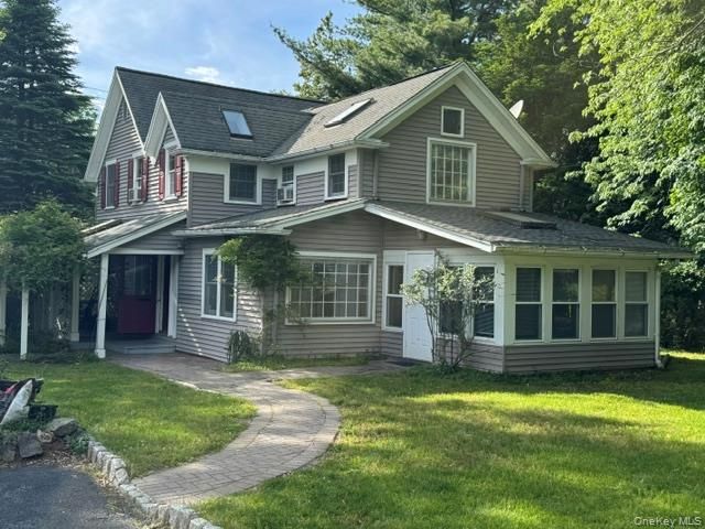 74 S Airmont Road, Suffern, NY 10901