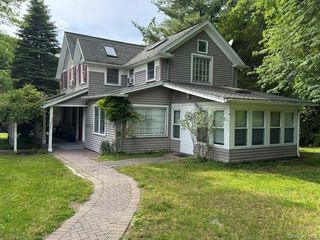 74 S Airmont Road, Suffern, NY 10901