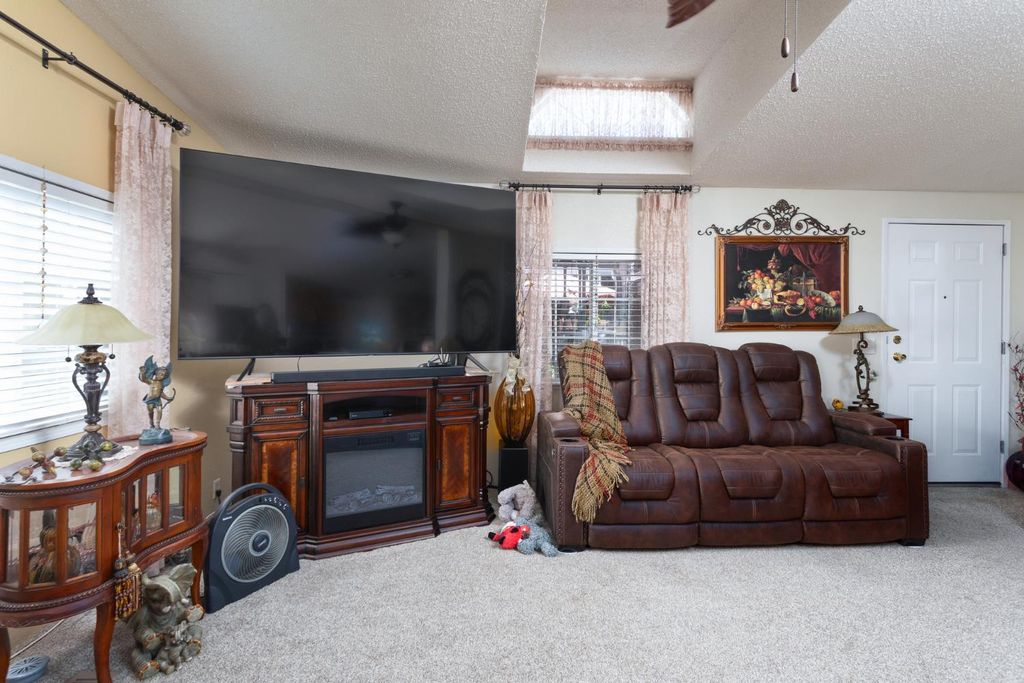 Image 11 of property listing at 8701 Highway 41 # 44, Fresno, CA 93720