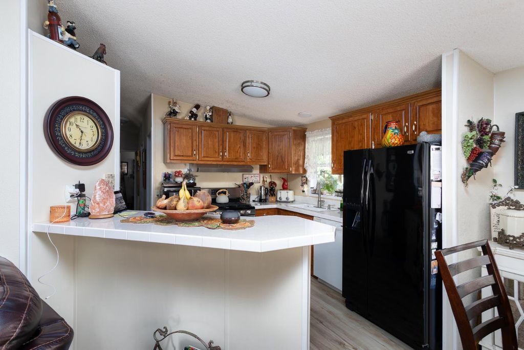 Image 14 of property listing at 8701 Highway 41 # 44, Fresno, CA 93720