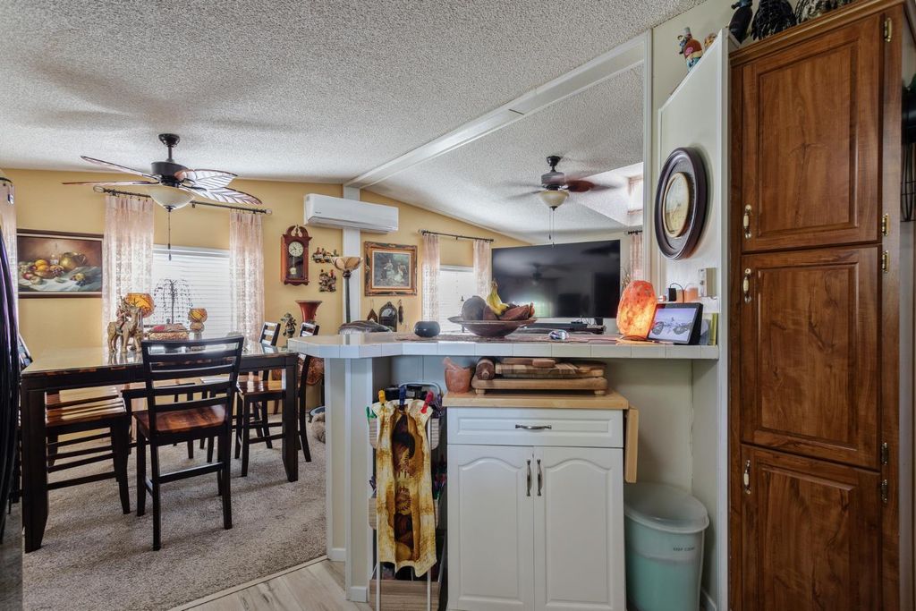 Image 17 of property listing at 8701 Highway 41 # 44, Fresno, CA 93720